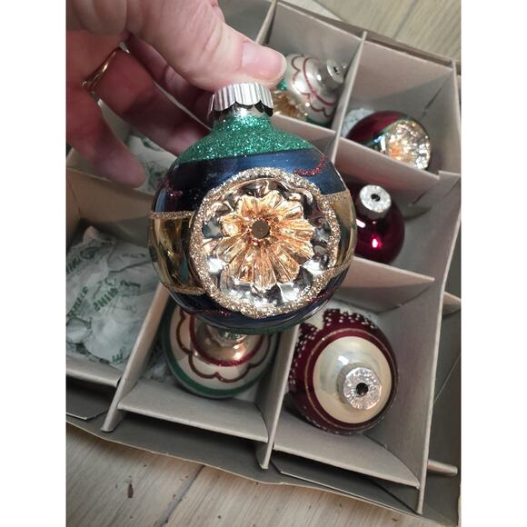 Christopher Radko Shiny Brite 8 Christmas Ornaments Mixed Frosted Reflector Read - Picture 6 of 13